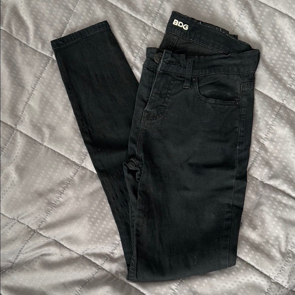 BDG Black Mid Rise Twig Ankle Jeans